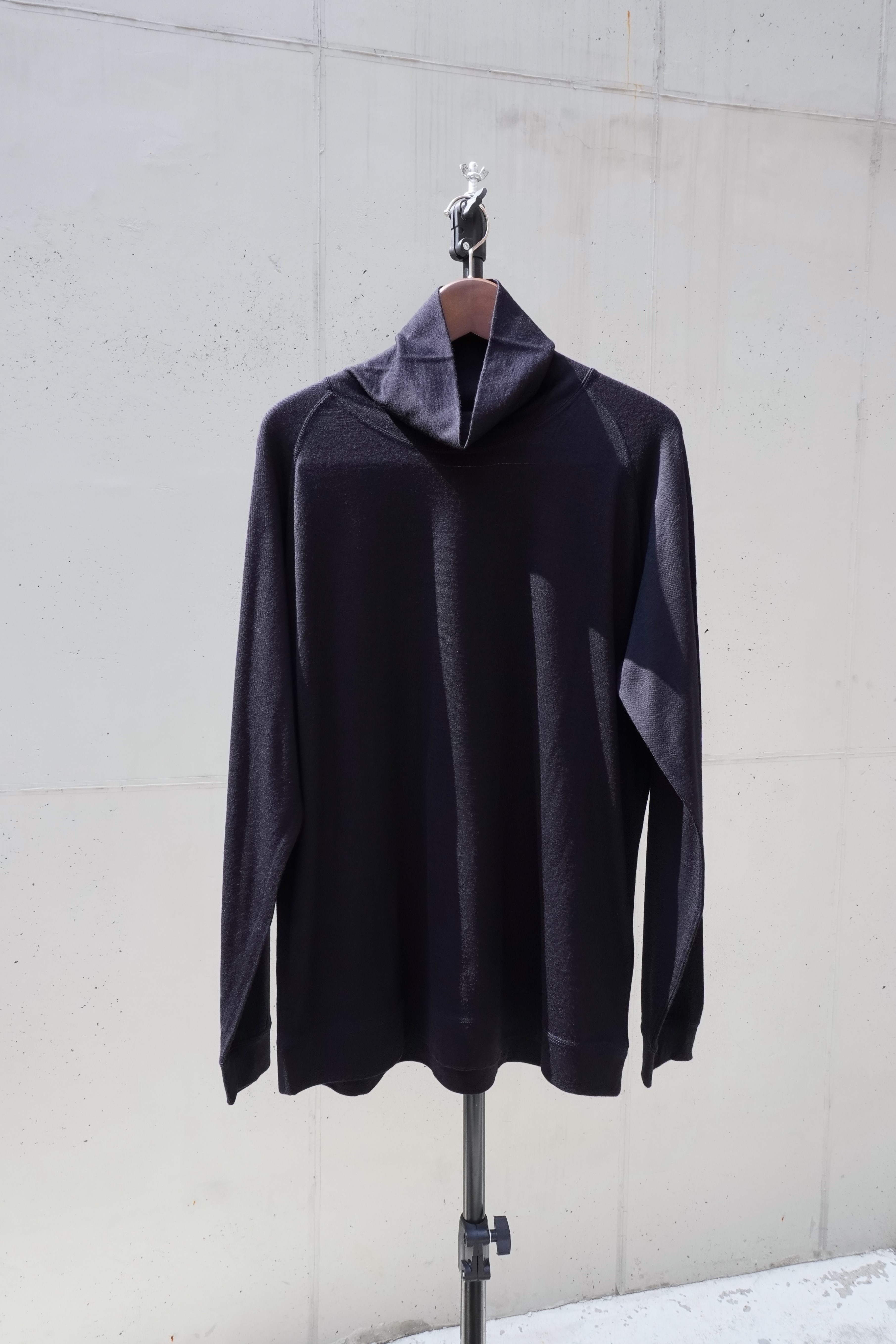 [CLAMP] Wool Jersey Turtleneck L/S Shirt - Navy
