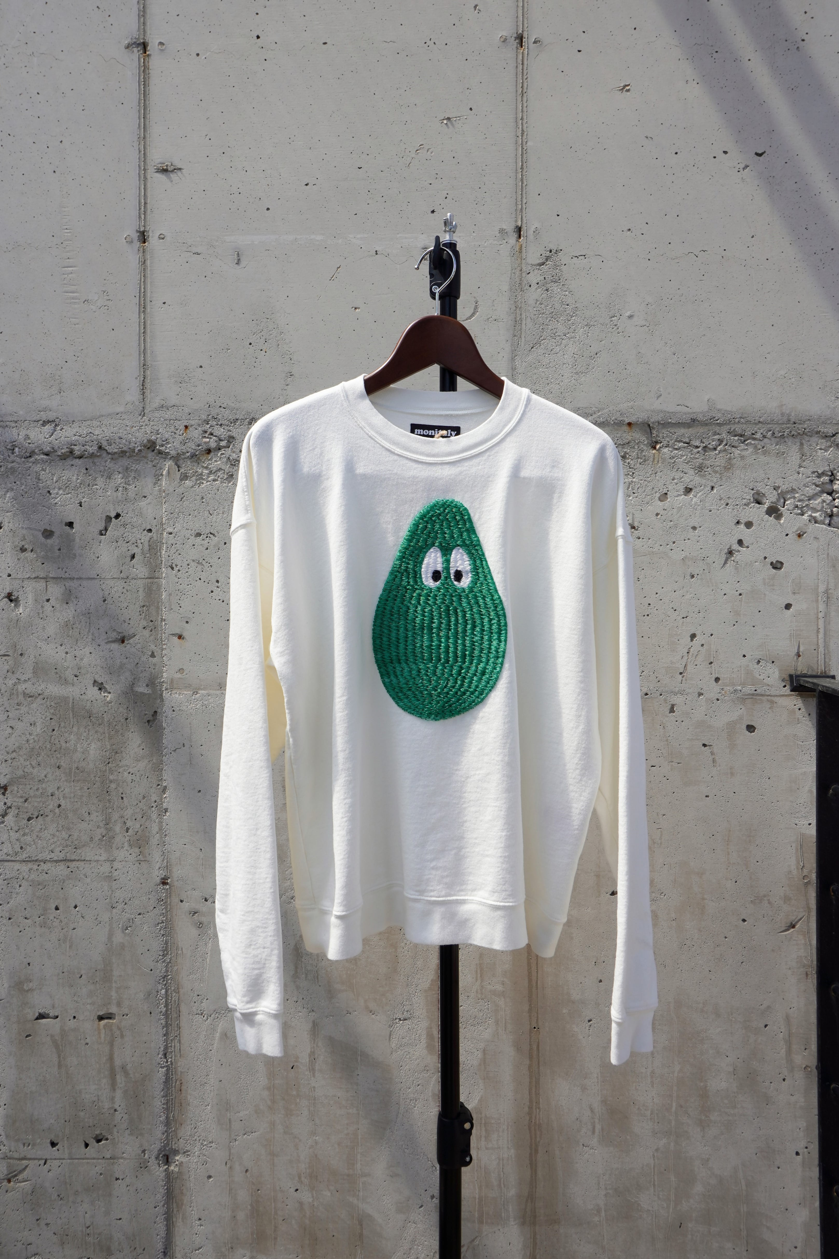 [Monitaly] Cropped Crewneck Sweatshirt W/3D Embroidery – White