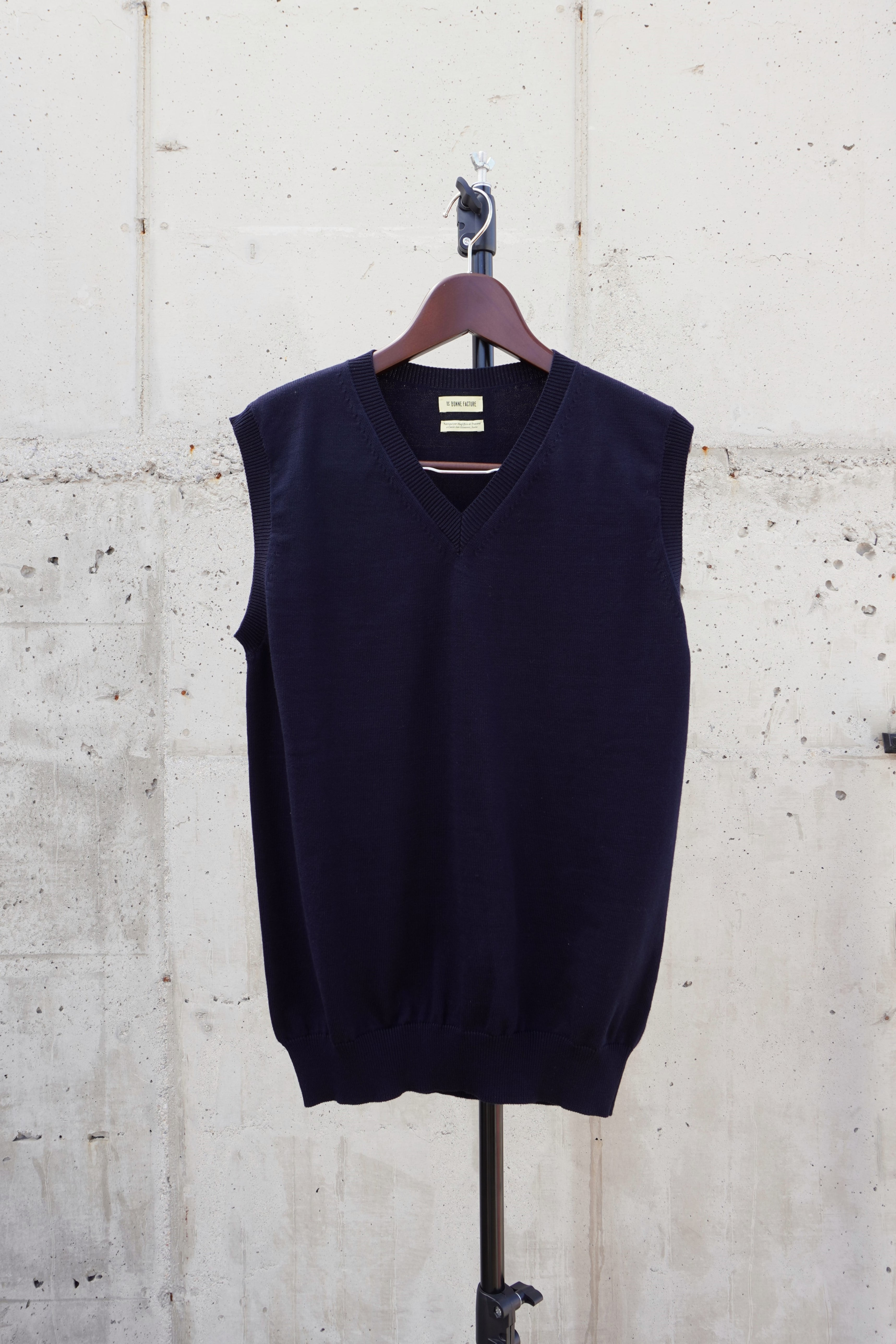 [DE BONNE FACTURE] Knitted Vest – Navy