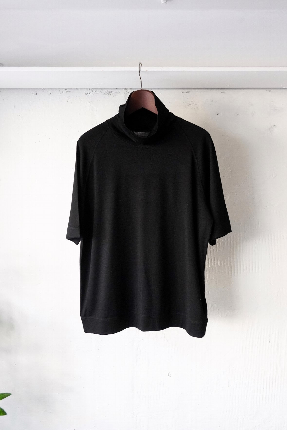 [CLAMP] Wool Jersey High Neck S/S Shirt - Black