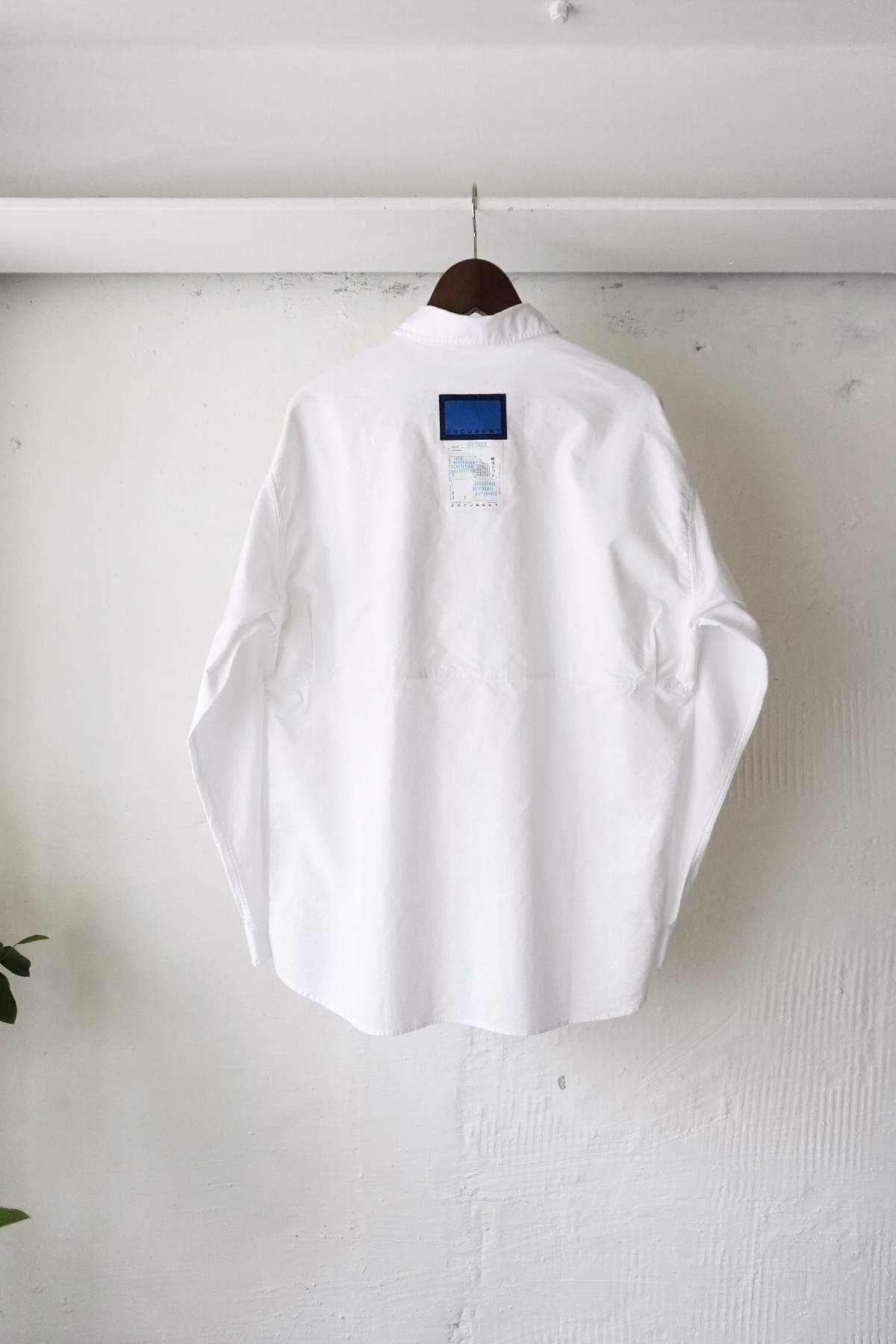 [DOCUMENT] Back Logo Oxford Shirt - White