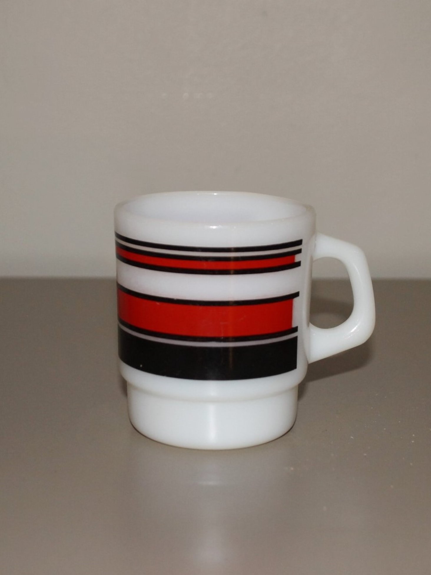 [Vintage] Fire King Mug - Stripe (Red)