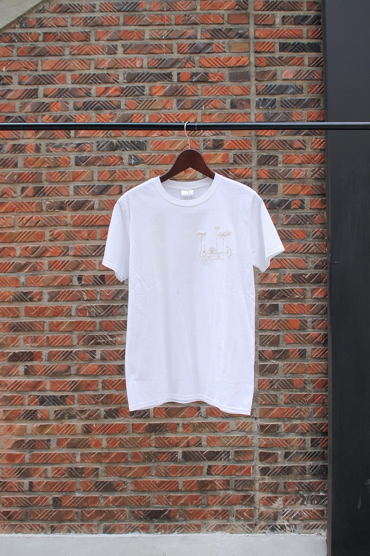 [Hien Le] Embroidered Pool Party Tee - White
