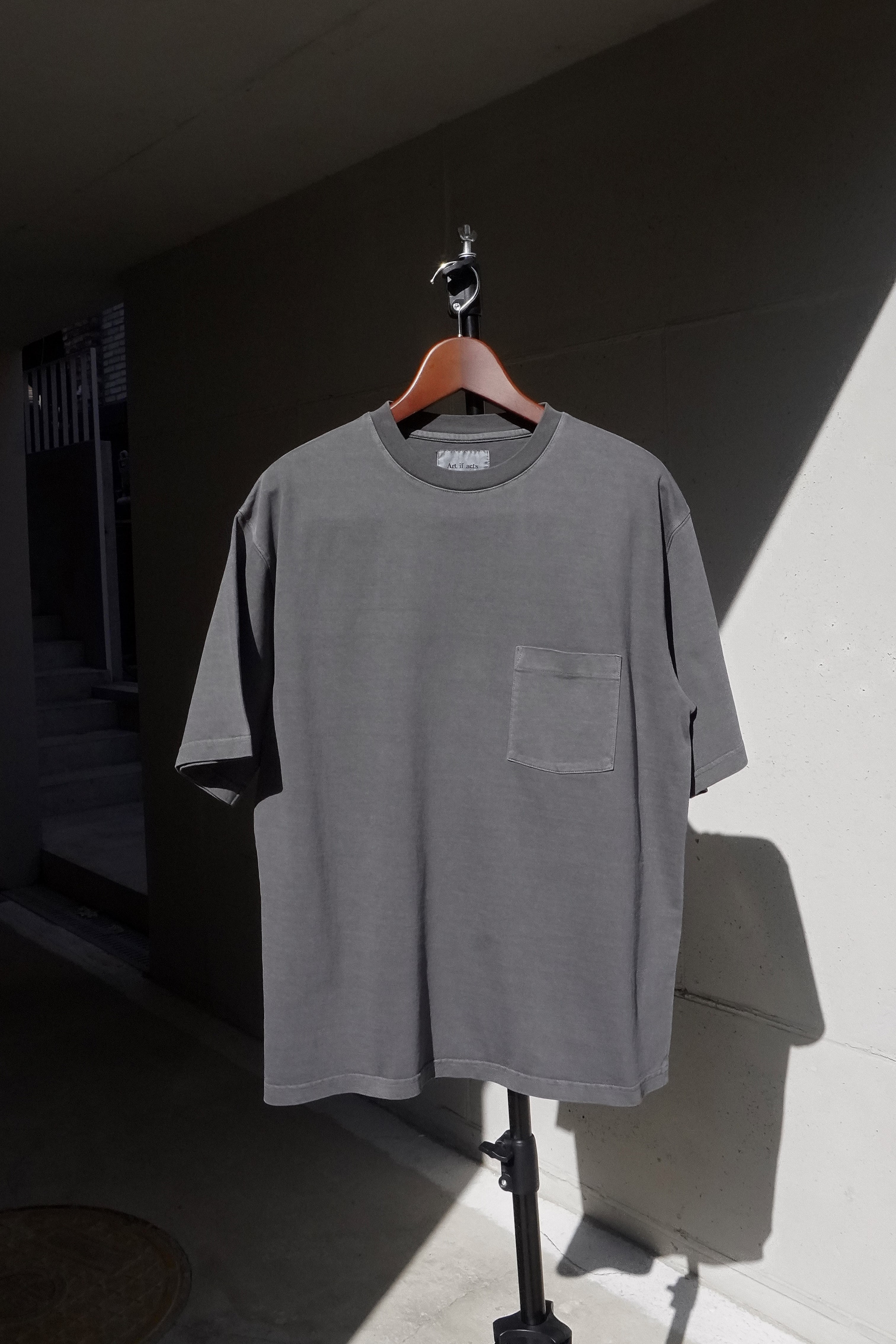 [Art if acts] One Pocket Garment Dyeing T-Shirt - Charcoal
