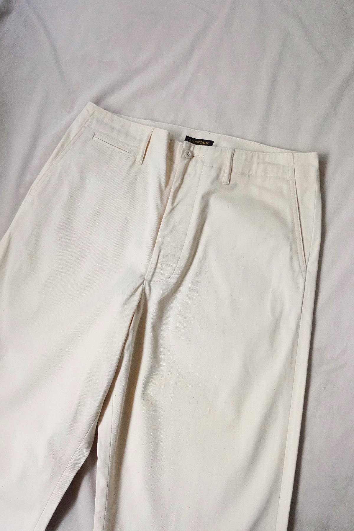 [A VONTADE] Type 45 Chino (Wide Fit) - Natural